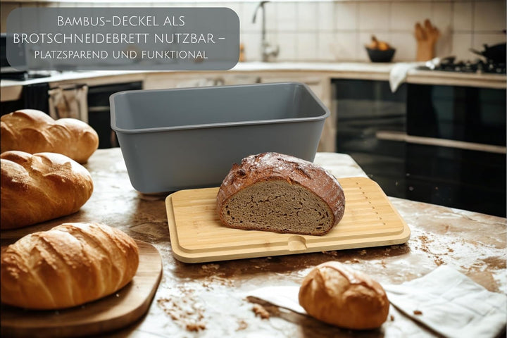 MOON HOME Brotkasten - Airlock Grey, mit vielseitigem Deckel aus Bambus/Holz als Brotschneidebrett,