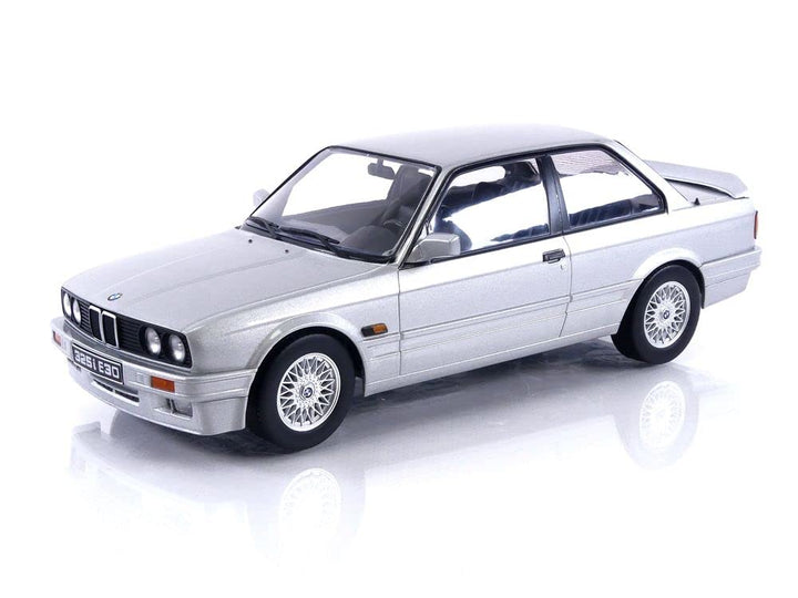 Kk Scale Models - Miniaturauto zum Sammeln, 180932S, Silber