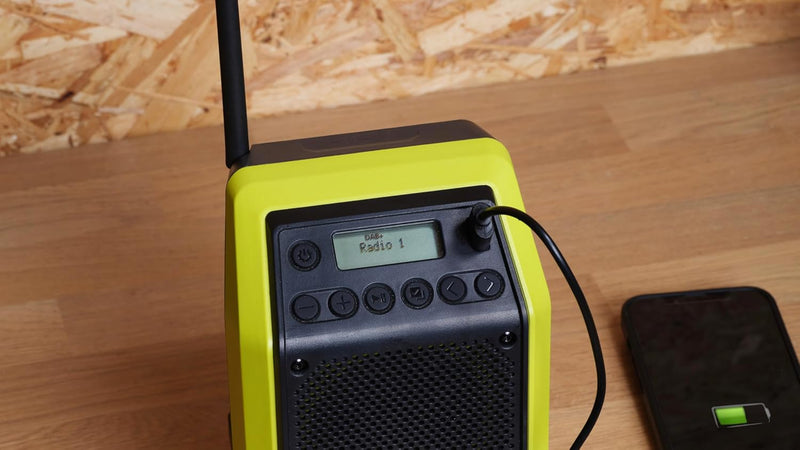 RYOBI 18 V ONE+ Akku-Bluetooth-Radio RRDAB18-0 (DAB-Funktion, Musikstreaming Reichweite von max. 25