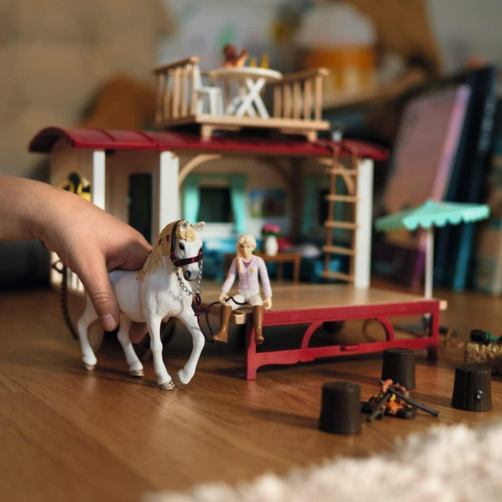 schleich 42593 Wohnwagen für geheime Club-Treffen, für Kinder ab 5-12 Jahren, HORSE CLUB - Spielset