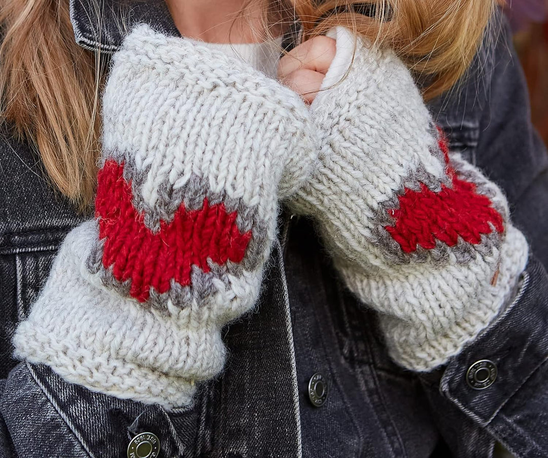 Pachamama Damen-Handwärmer, Wolle, Fleece-gefüttert, handgestrickt, rotes Herzmuster, Haferflocken,
