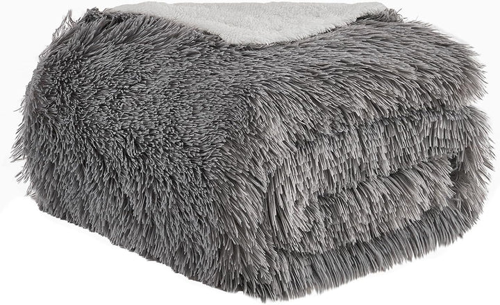 EMME Faux Kuscheldecke Flauschig, 150 x 200 cm, Felldecke, Pelz Wolldecke, Wohndecke, Super Weich, P