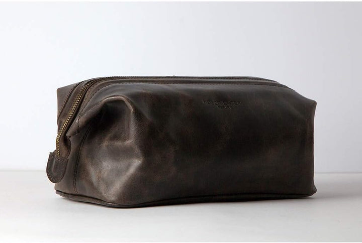HOLZRICHTER Berlin Kulturbeutel No 5-1 (M) dunkel-braun - Grosse, hochwertige Kulturtasche handgefer