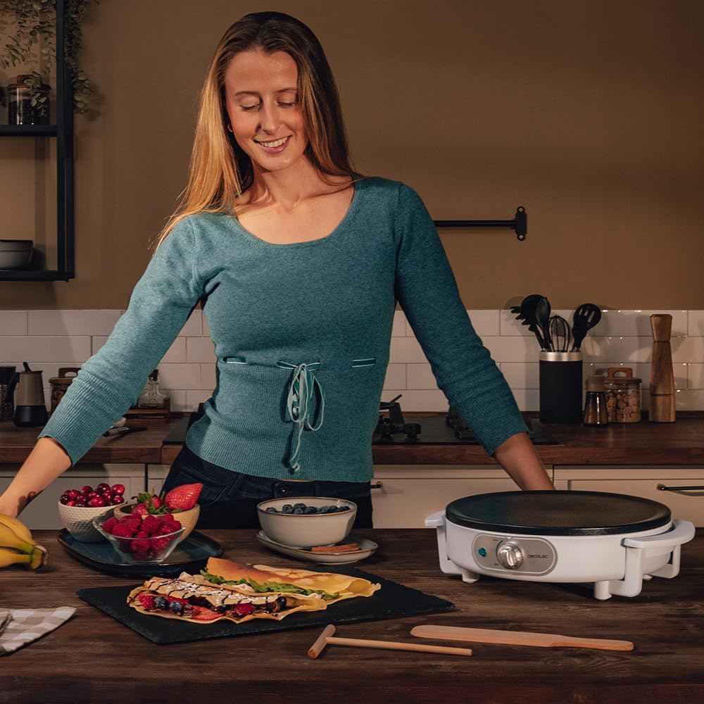 Cecotec Elektrische Crêpes-Maschine Fun Creepy, 1200W, Antihaftbeschichtung, Abstandswalze und Spate