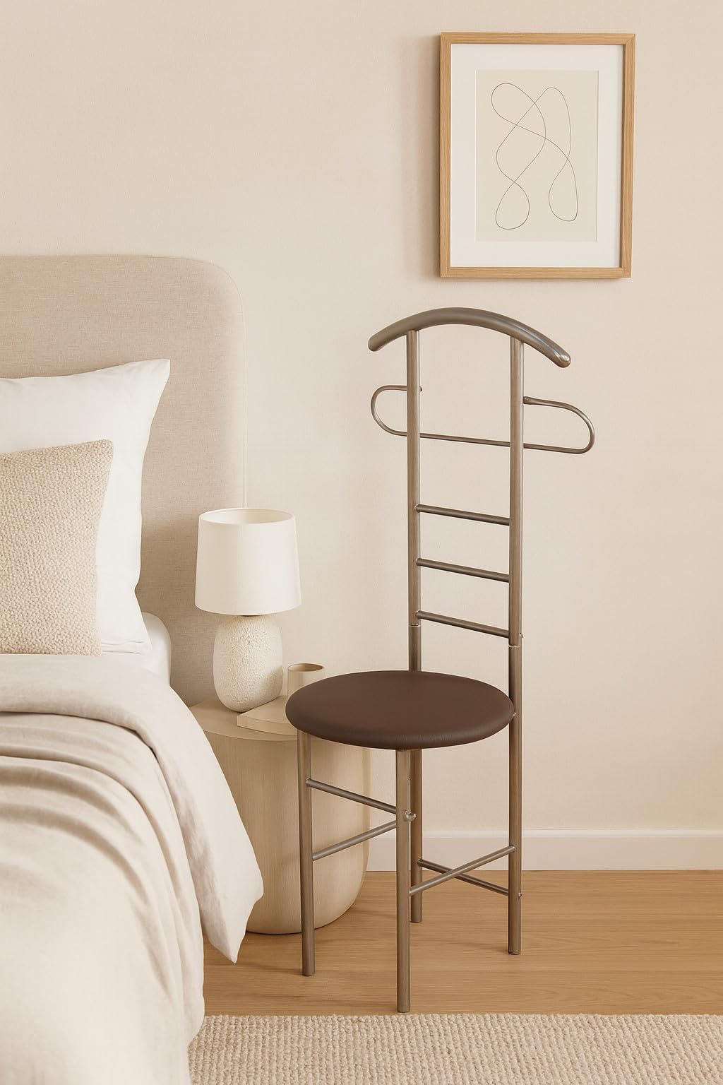 Herrendiener aus Stahlrohr mit rundem Sitz, 53x47x118 cm alu/braun, Alu/Braun