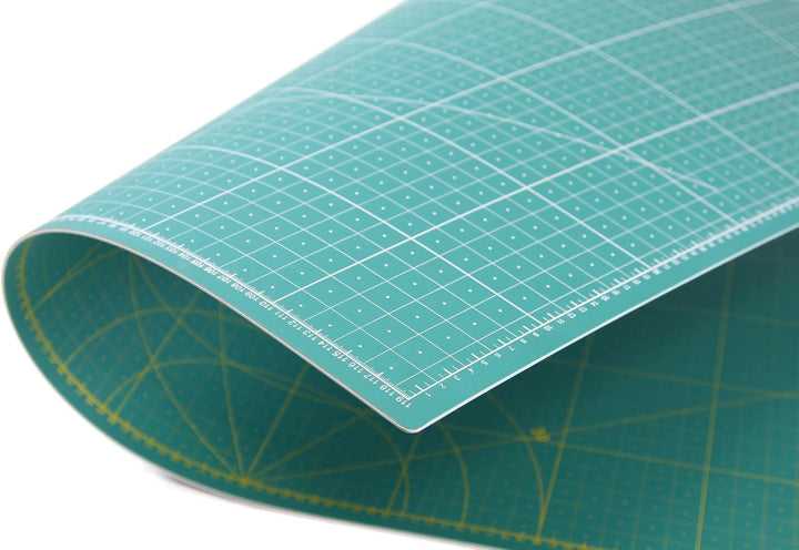 Schneidematte A0, 90x120cm, grün, 5-lagig / 3 mm, selbstheilend | Schneidunterlage beidseitig bedruc