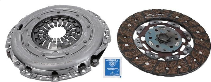 SACHS Kupplungssatz 3000 990 328, OE-Qualität, Kupplungssatz-Austausch beim Auto