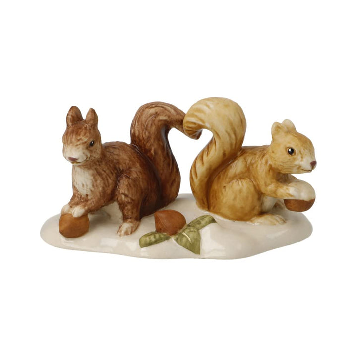 Goebel Figur Eichhörnchen auf Futtersuche - Winterwald Weihnachten 4cm Mehrfarbig, 4cm Mehrfarbig
