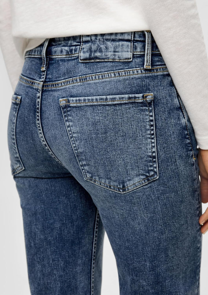 s.Oliver Damen 2120779 Jeans Karolin Straight Fit, Blau, 32W / 34L EU