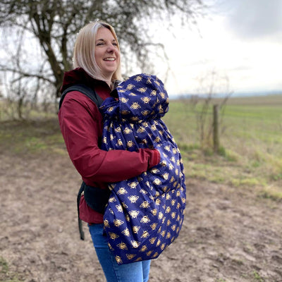 Babywearing: Wasserfester Wetterschutz für Tragetuch und Babytrage