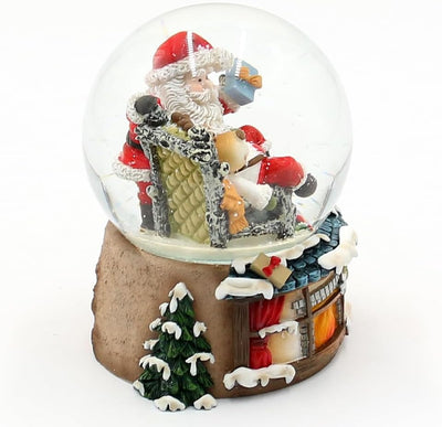 Schneekugel Rentier im Sessel und Weihnachtsmann, auf Kamin Sockel, L/B/H/Ø Kugel 8 x 7 x 8,8 cm Ø 6