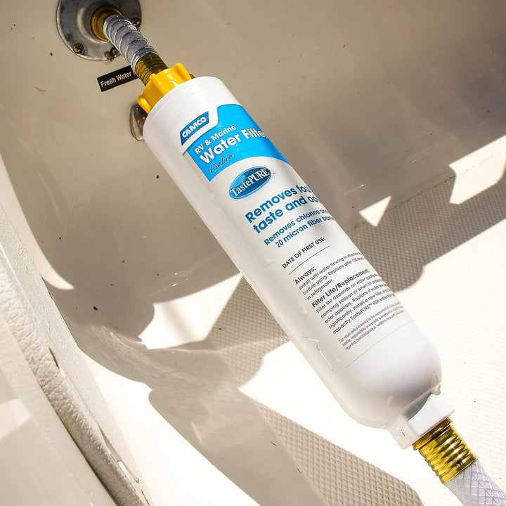 Camco 40645 TastePURE Inline RV Wasserfilter | Verbessert den Geschmack und den Geruch Ihres Trinkwa