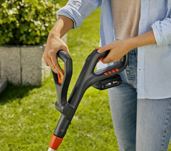 Gardena Akku-Rasenmäher PowerMax 37/36V P4A Ready-to-Use Set &amp; Akku-Trimmer ComfortCut 23/18V P4A Re