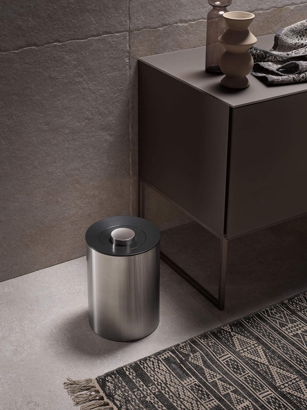 Keuco Plan Abfalleimer, 5 Liter, Ø21 cm, H: 28,8 cm, Standmodell, Metall verchromt, mit innenbehälte