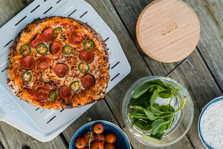 Ooni perforierte Pizzaschaufel 35 cm – Aluminium-Pizzaschaufel – Pizzaheber – Pizzawender Zubehör fü