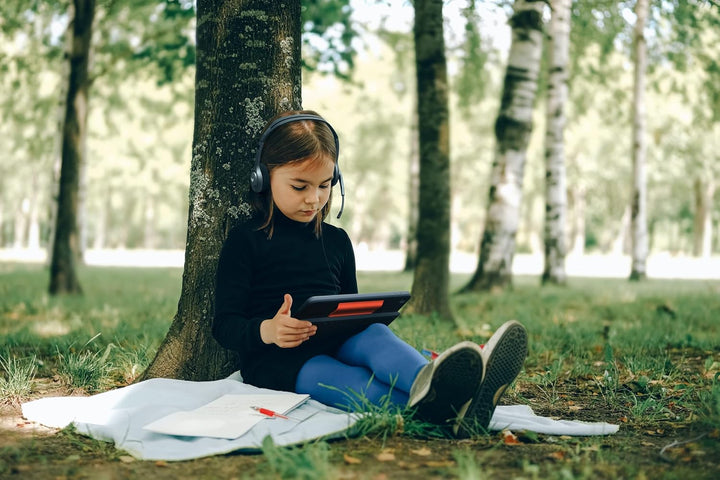 Logitech H111 Stereo Headset mit 3,5mm Klinkenstecker für EDU Kunstleder-Kissen, Kunstleder-Kissen