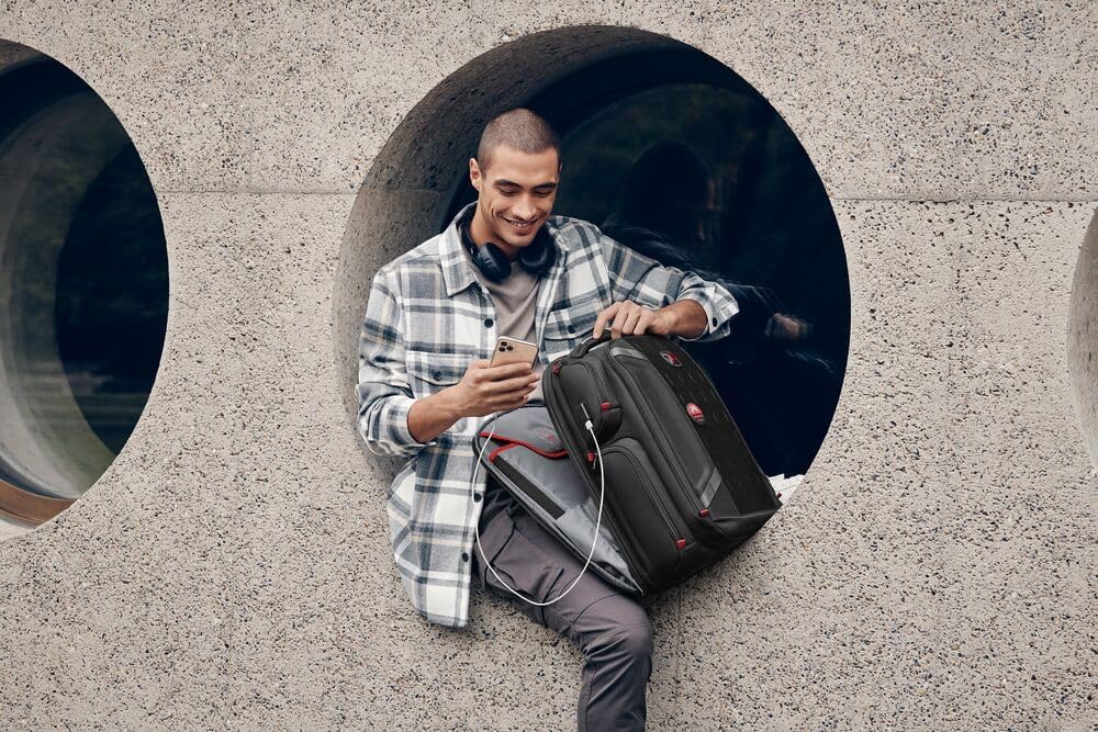 WENGER PlayerOne Gaming Laptop-Rucksack, Notebook bis 17 Zoll, Tablet bis 12 Zoll, Organizer, 29 l,