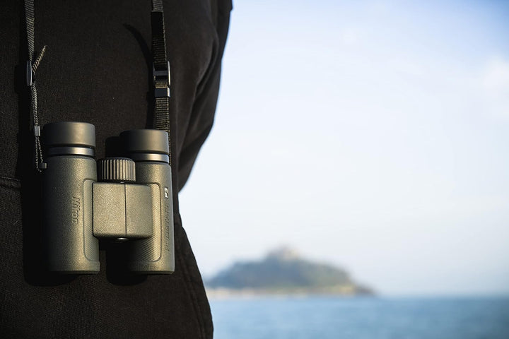 Nikon PROSTAFF P3 8x42, Dunkelgrün, 42mm