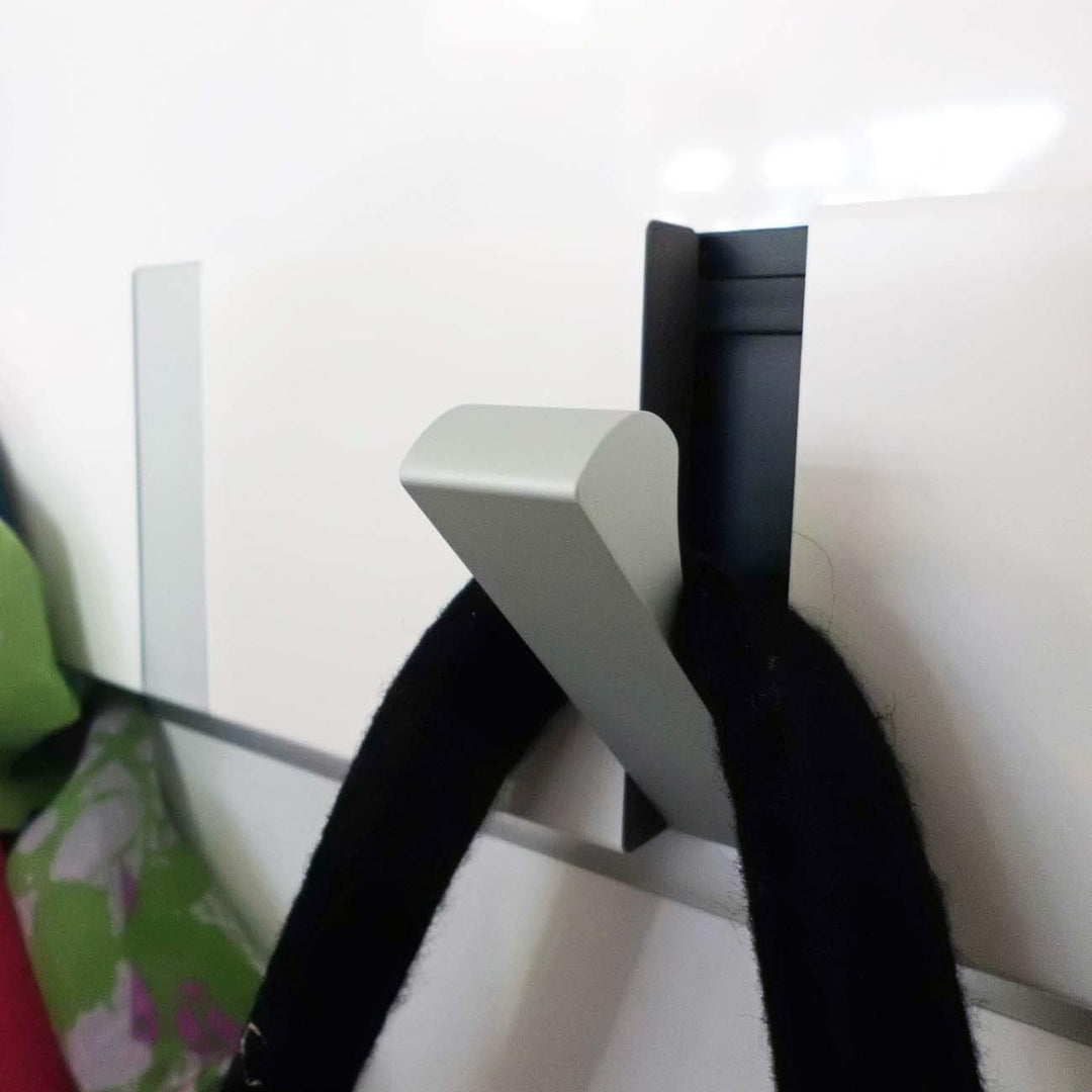 LoCa Garderobe Knax 6 anthrazit (Haken klappbar Alu) Garderoben-Leiste Kleiderhaken Flur modern Gard