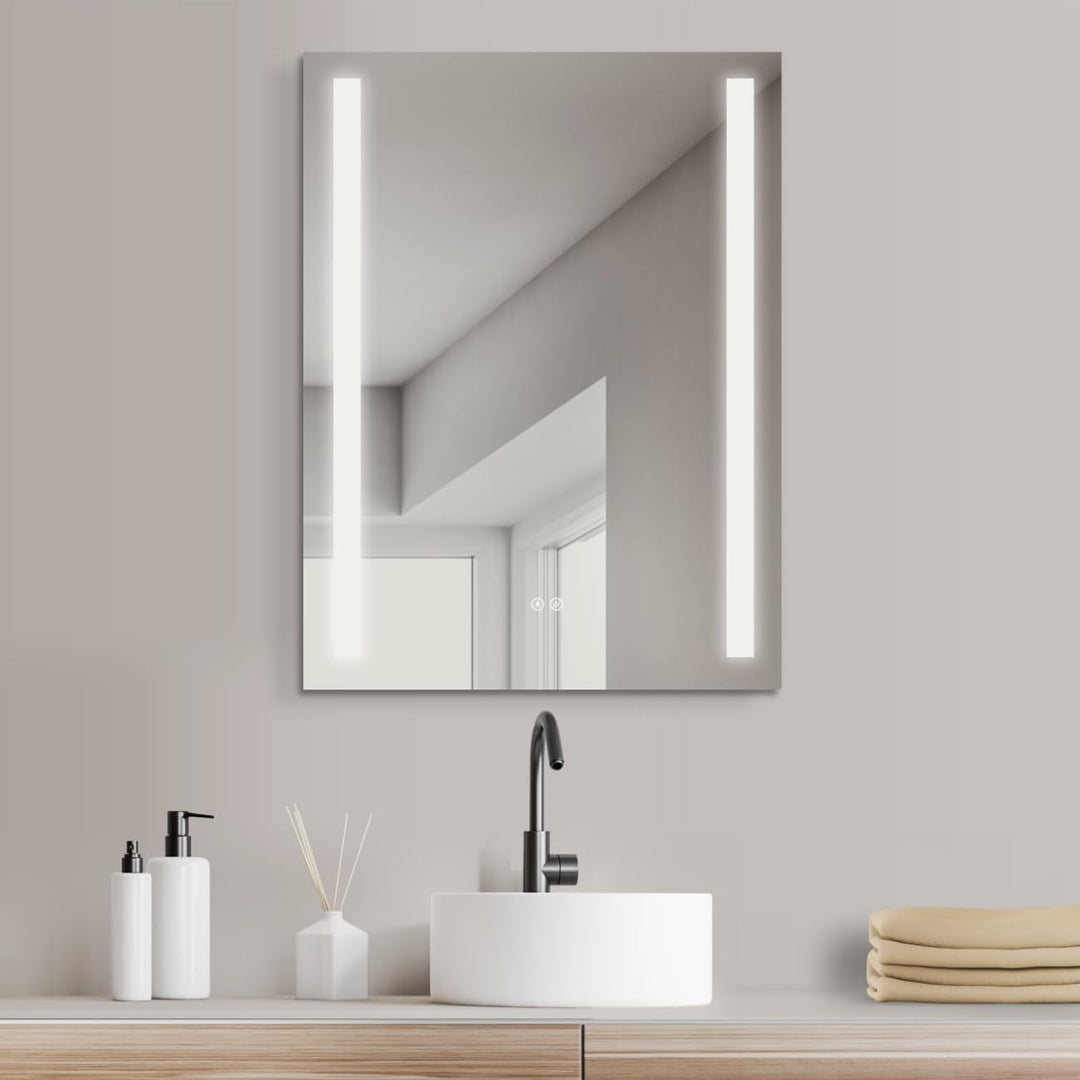 HOKO® LED Badspiegel 60x80 cm BORKUM mit ANTIBESCHLAG SPIEGELHEIZUNG. Design Badezimmerspiegel LED b