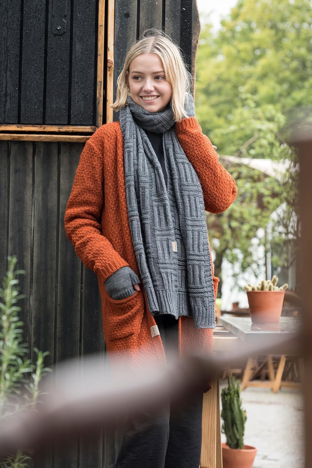 KNIT FACTORY - Cleo Handstulpen - Fingerlose Handschuhe - Gestrickte Handschuhe für Winter - Damen H