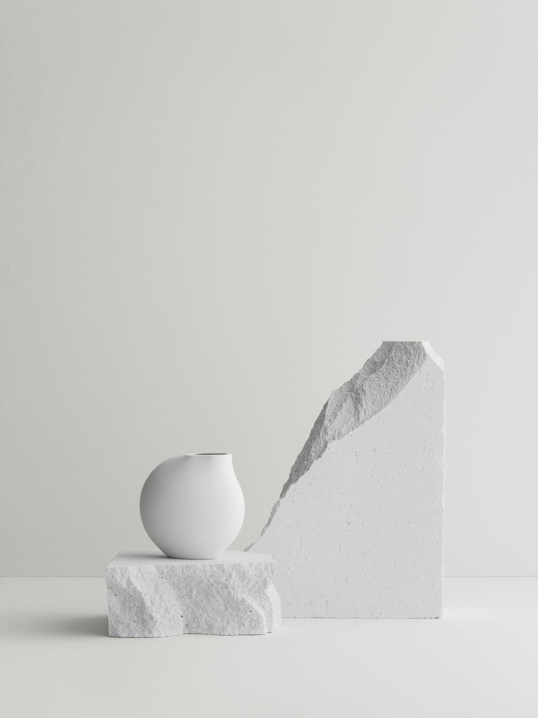 Blomus Nona Vase White 66166 Höhe: 15 cm, Ø 12 cm Lily White, Höhe: 15 cm, Ø 12 cm Lily White