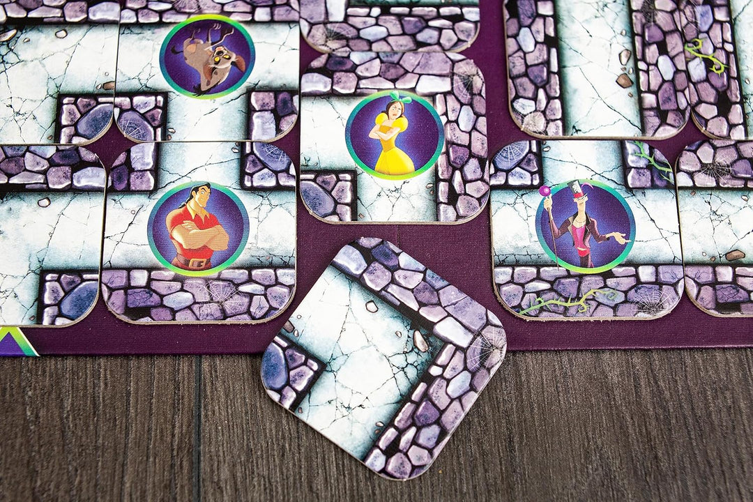 Ravensburger 27271 - Villains Labyrinth - Familienspiel für 2-4 Spieler ab 7 Jahren