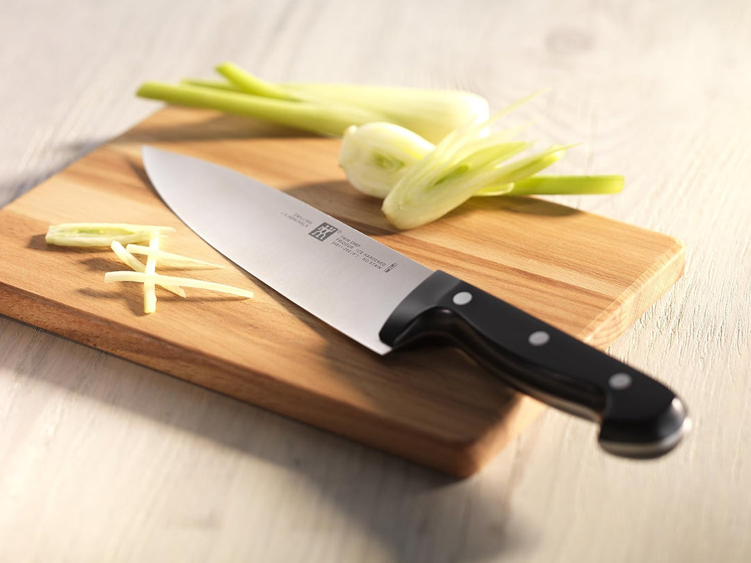 ZWILLING Twin Chef Schälmesser, Klingenlänge: 7 cm, Gebogenes Klingenblatt, Rostfreier Spezialstahl/