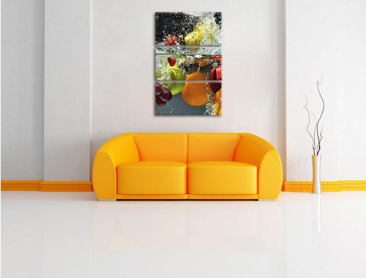Pixxprint Früchte Fallen ins Wasser als Leinwandbild - Grösse: 3-Teilig (120x80cm) - Wandbild - Kuns