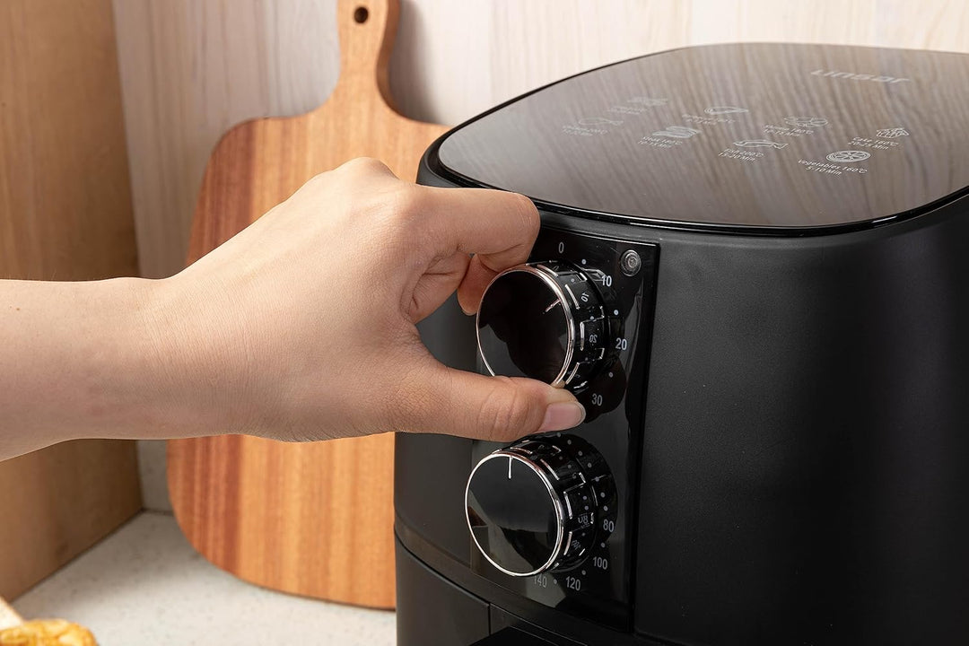 Heissluftfritteuse 4L - Airfryer mit Timer und Warmhaltefunktion - Temperatur wählbar - Energiespare