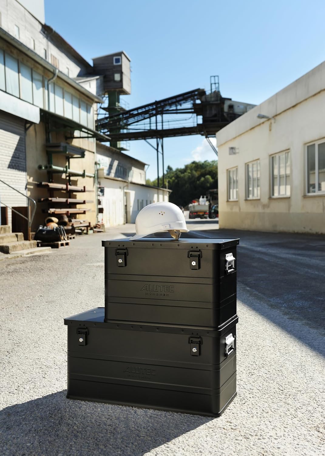 ALUTEC Aluminiumbox Classic 68 (Farbe Schwarz, Inhalt 68 ltr., Innenmasse (LxBxH) 550 X 350 X 355 mm