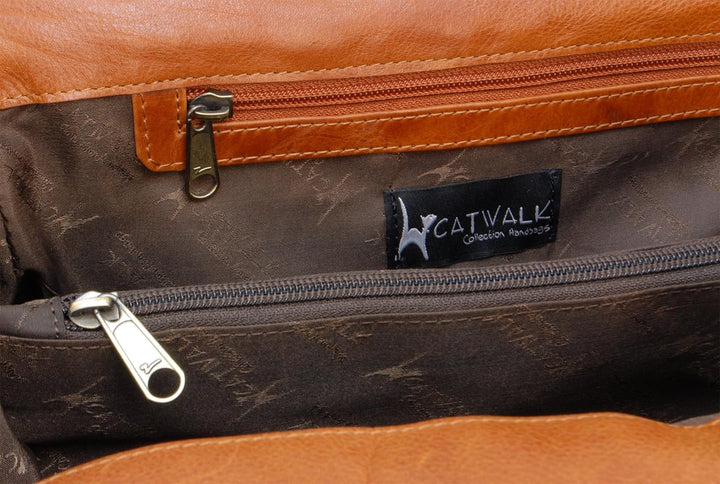 Catwalk Collection Handbags - Leder - Umhängetasche/Ledertragetasche/Henkeltasche - CLAUDIA Hellbrau
