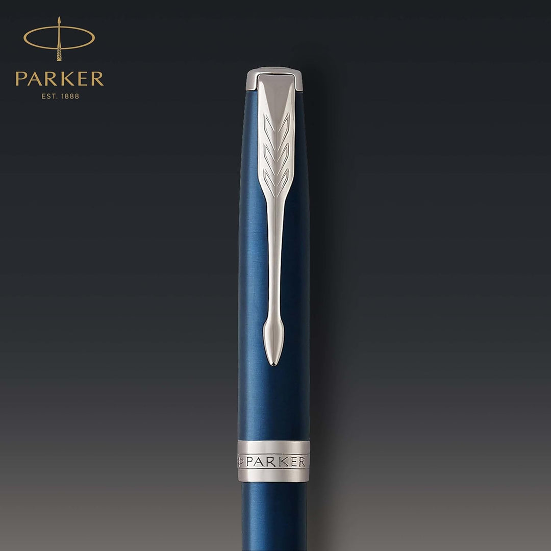 Parker Sonnet Kugelschreiber | Blaue Lackierung | Mittlere Spitze | schwarze Tinte | Geschenkbox Bla