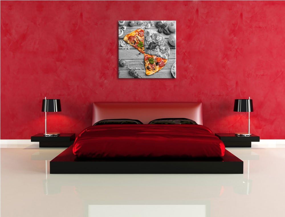 Pixxprint Pizza auf Holztisch als Leinwandbild/Grösse: 70x70 cm/Wandbild/Kunstdruck/fertig bespannt,