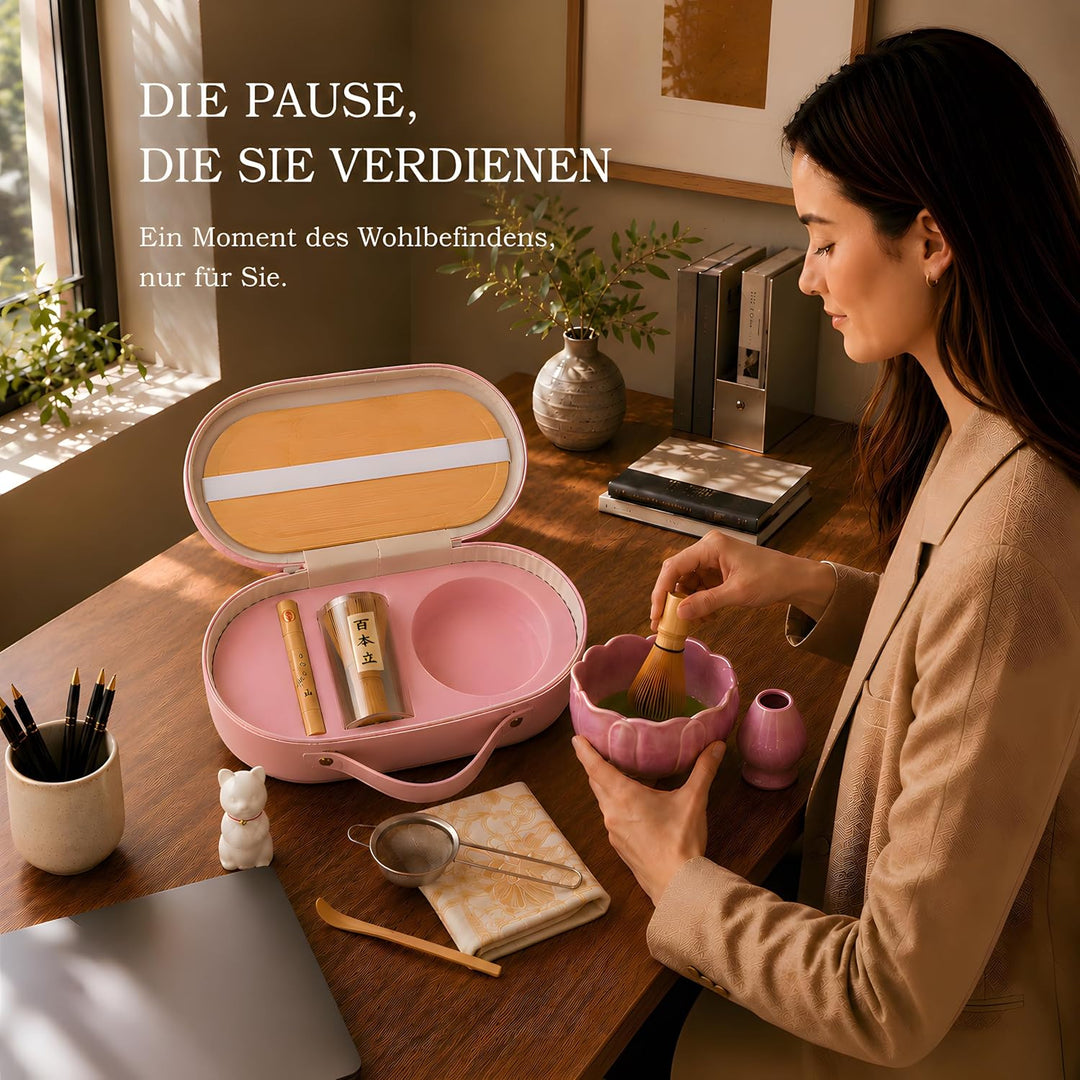 Matcha Set 10 – teilig – Rosa Koffer &amp; Rosa Lotus-Schale – mit Bambusbesen, Löffel, Halter, Sieb – M