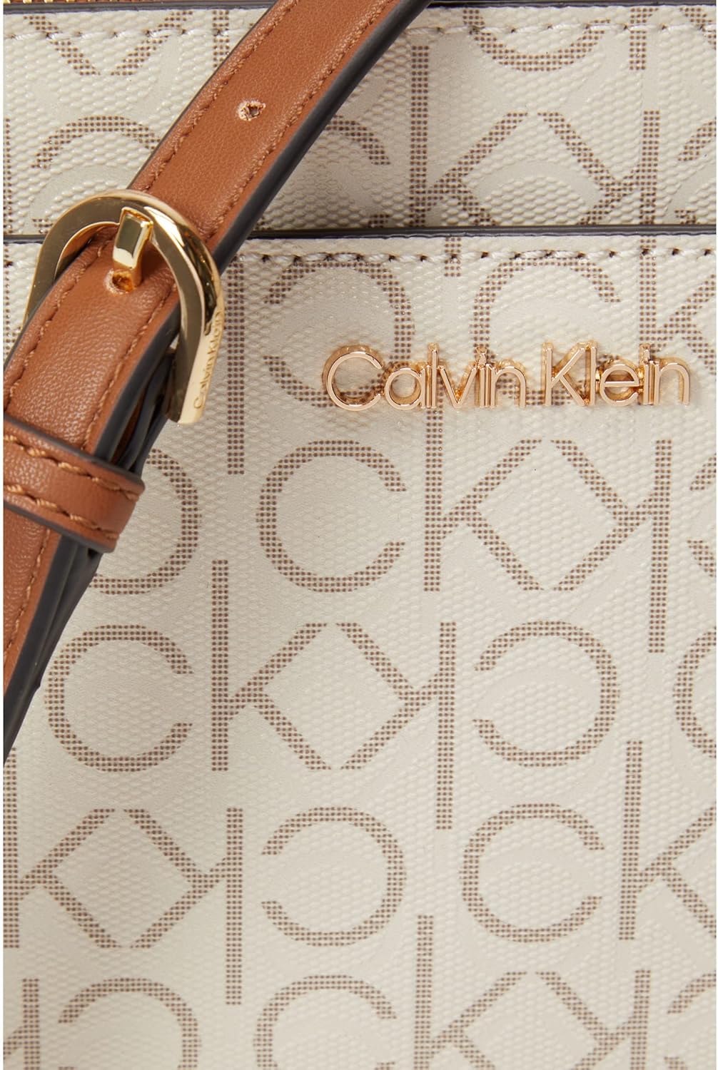 Calvin Klein Lucy Schultertasche mit Drei Fächern Calvin Klein Lucy Schultertasche mit drei Fächern