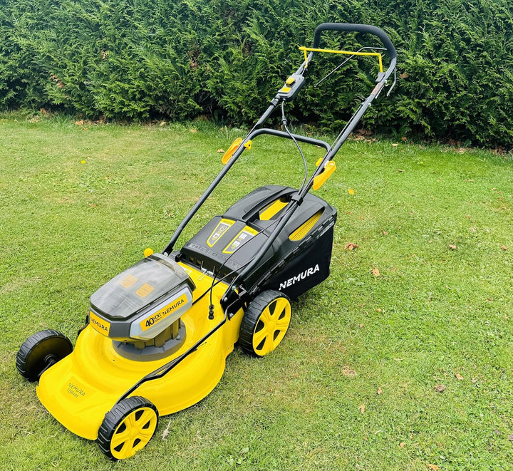 Nemura Akku-Rasenmäher 80V (2 x 4 V) - Schnitt 46 cm - Bis zu 500 m2 - Mulchfunktion - Lieferung mit