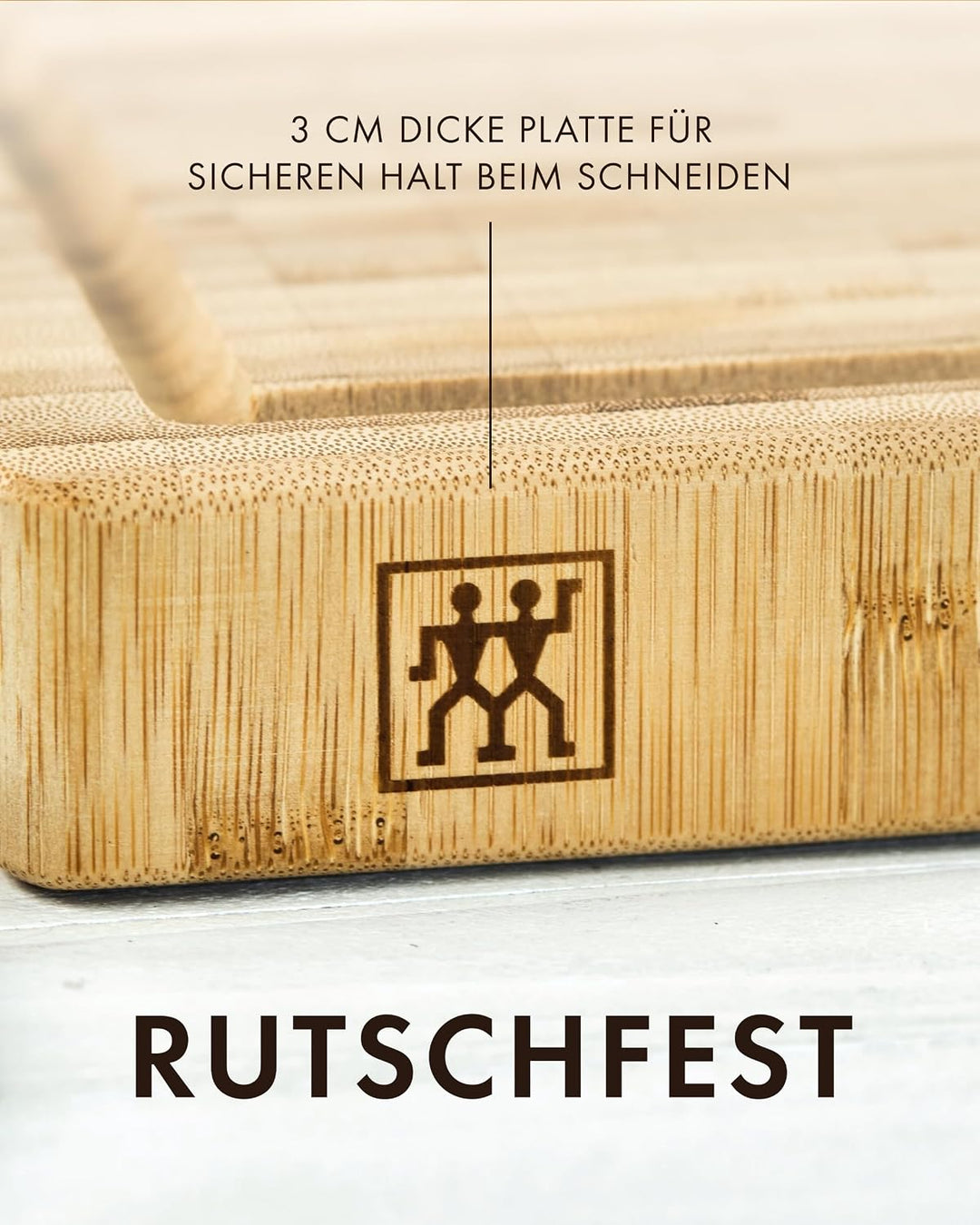 ZWILLING Schneidbrett aus massiven Bambusholz mit Saftrille, beidseitig nutzbar, mittel, 36 x 26 cm