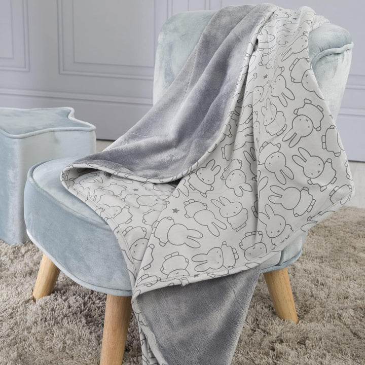 roba Babydecke miffy - 80 x 80 cm - Kinderdecke aus Baumwolle für Mädchen &Jungen mit Hasen Motiv -