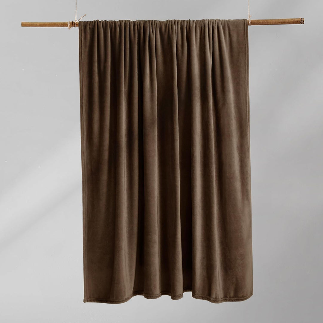 DecoKing Kuscheldecke 160x210 cm braun Decke Microfaser Tagesdecke Fleece weich sanft kuschelig Scho