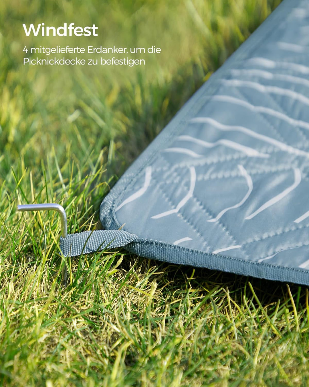 SONGMICS Picknickdecke, 300 x 200 cm, mit 4 Erdankern, gross, Campingdecke, für Park, Garten, Strand