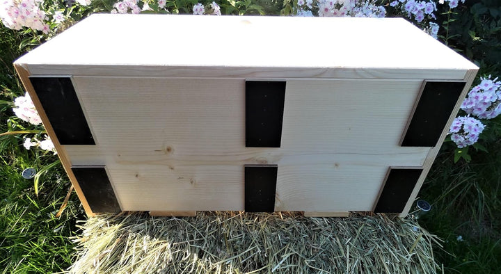 Igelfutterhaus mit Beobachtungsfenster 80cm x 40cm x 32cm Igelhotel 18mm Vollholz Witterungsbeständi