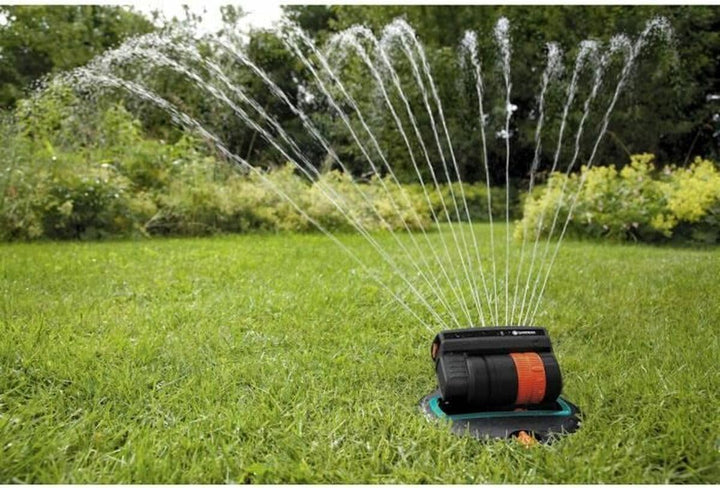 Gardena Sprinklersystem Komplett-Set mit Versenk-Viereckregner OS 140: Bewässerungssystem für quadra