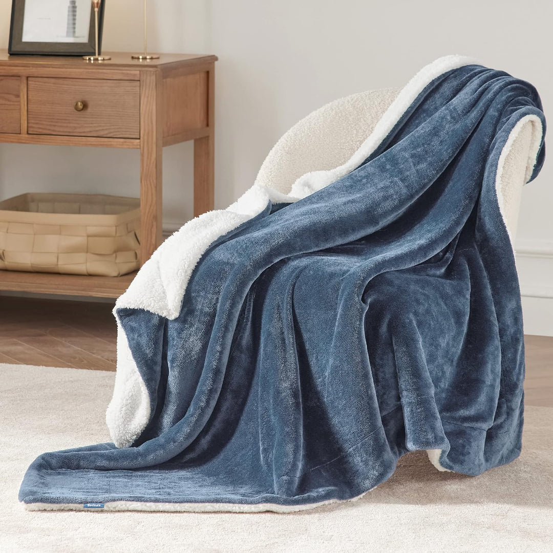 BEDSURE Kuscheldecke - Warm Sherpa Wolldecke & Sofadecke, Flauschig Sofaüberwurf Decke, Dicke Couchd
