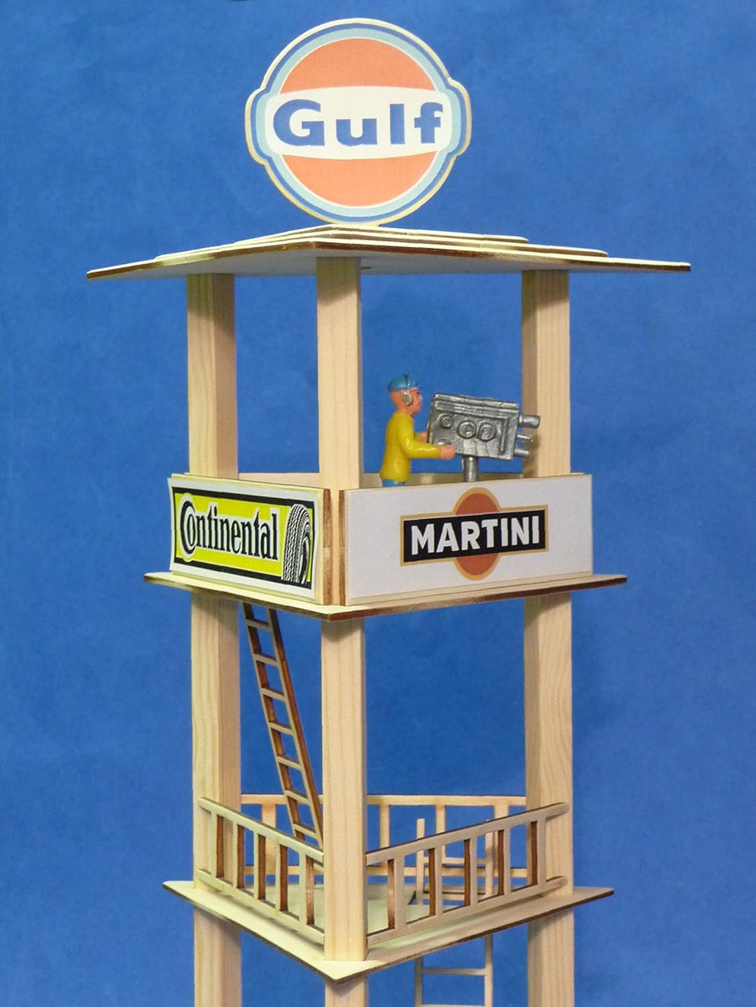 Slotcar RENNBAHN PRESSETURM passend für Carrera Digital Figuren