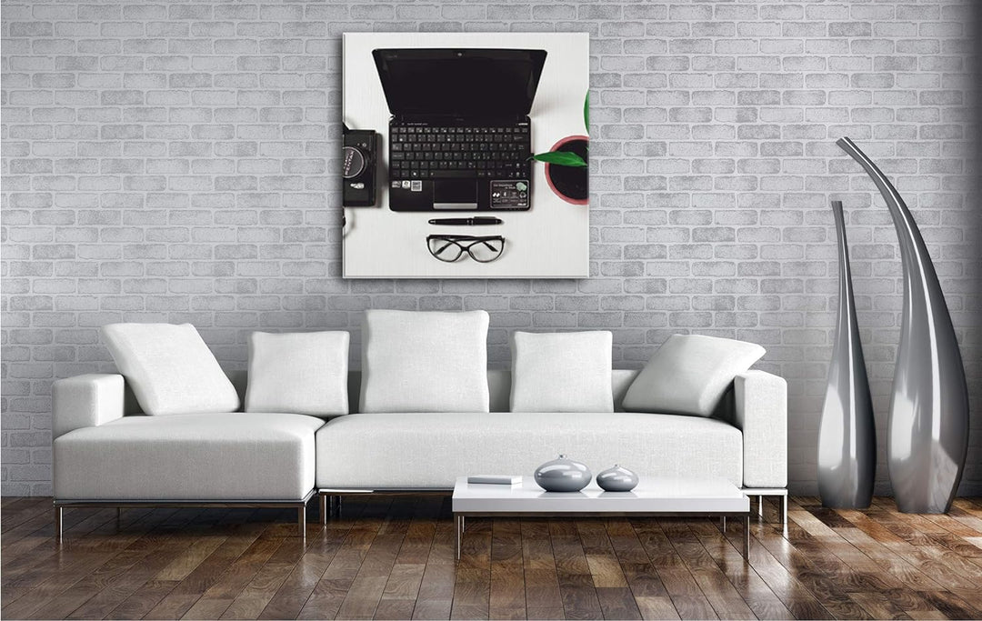 deyoli ausgestatteter Arbeitsplatz im Büro im Format: 70x70 als Leinwandbild, Motiv fertig gerahmt a