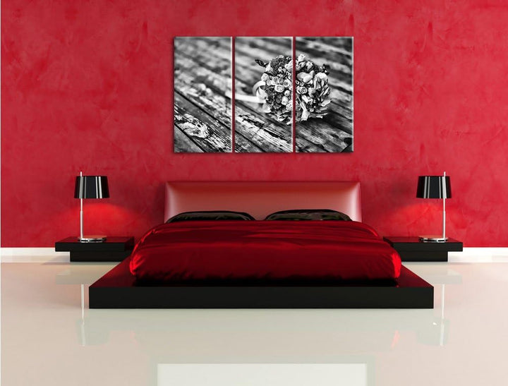 Pixxprint Blumenstrauss auf altem Holztisch als Leinwandbild/Grösse: 3 Teilig (120x80) cm/Wandbild/K