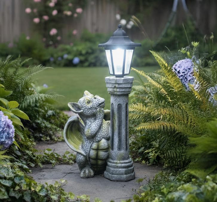 Kremers Schatzkiste Drachenkind mit Solar Laterne Drache Figur Gargoyle Gartenfigur mit Solarlaterne