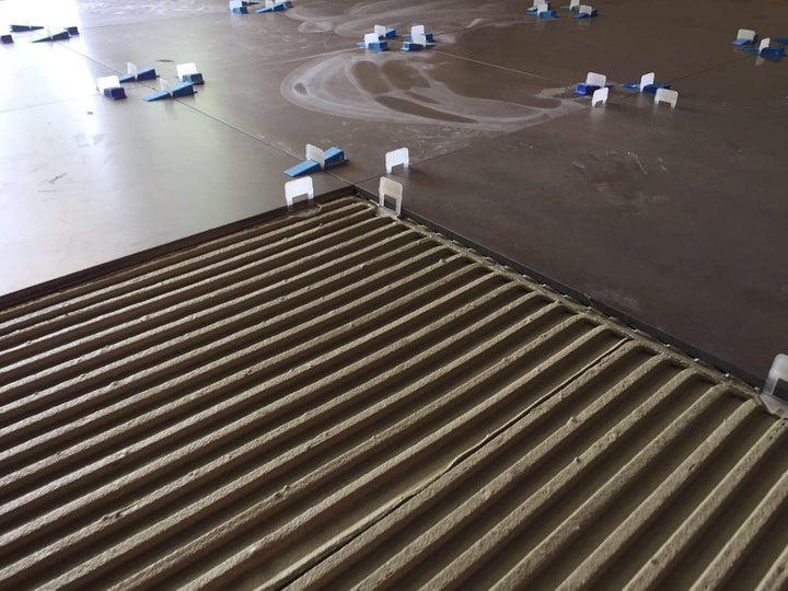 Nivelliersystem 0,5 mm Fugenbreite! Für eine Fliesenstärke von 3-12mm geeignet! Basis-Set 250L+250K+