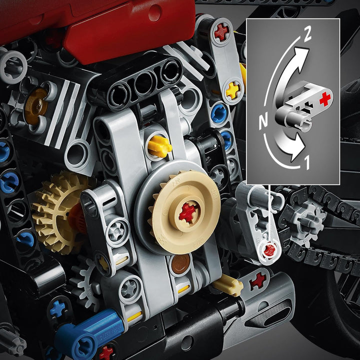 LEGO 42107 Technic Ducati Panigale V4 R Motorrad, Supermotorrad-Schaustück für Sammler, Set für Kind